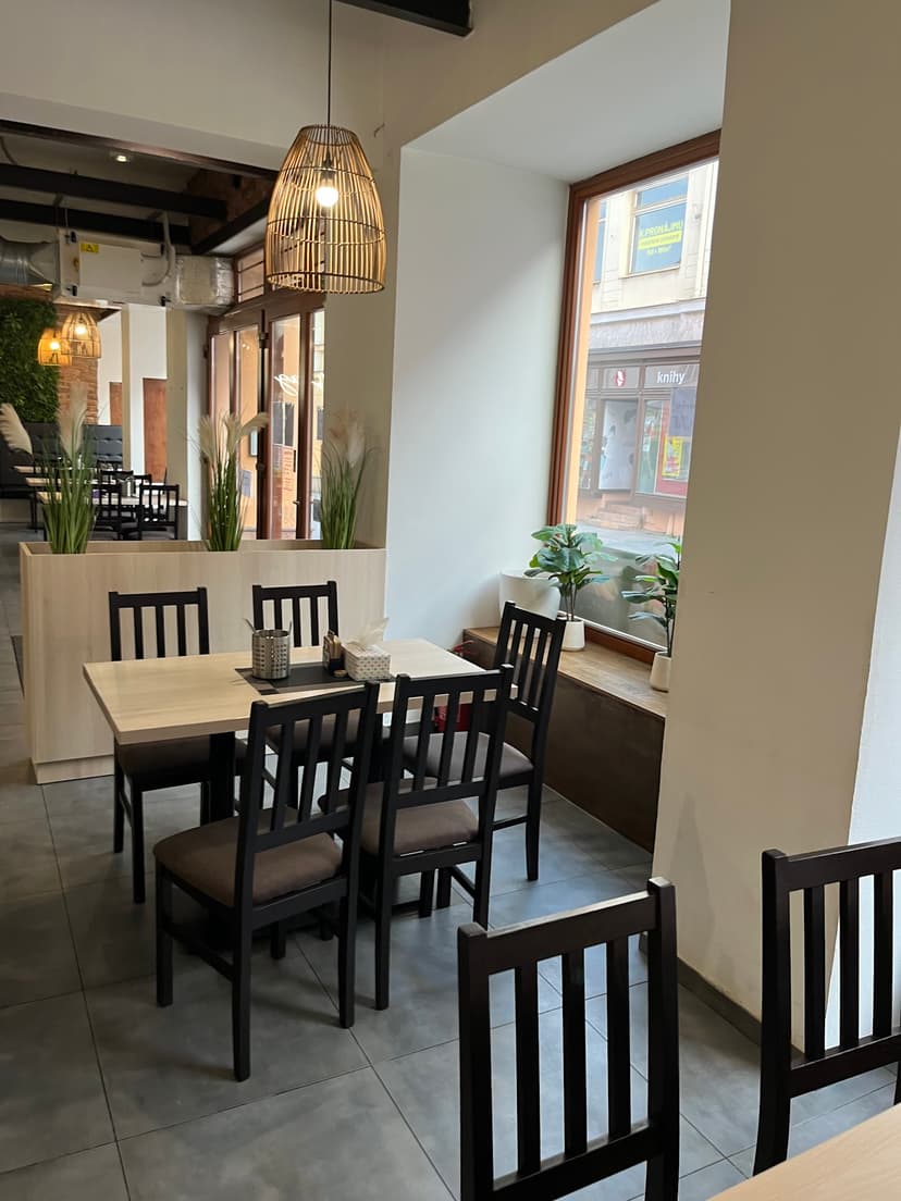 AnKhang bistro a Sushi Přerov 7