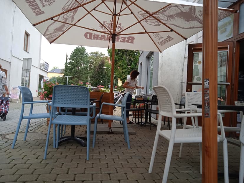 Bar Zlatý Jelen 3