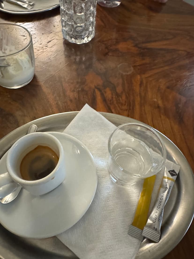 Bar&Terasa U Zlatého kohouta 6