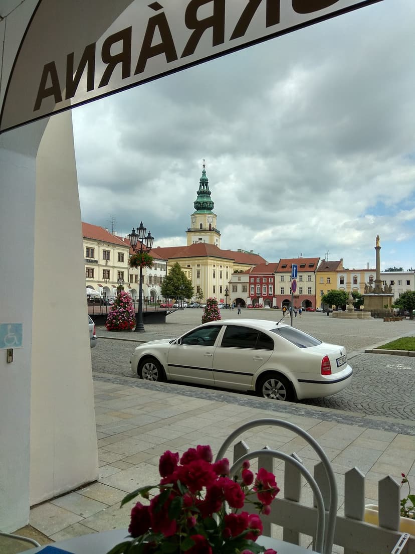Bar&Terasa U Zlatého kohouta 1