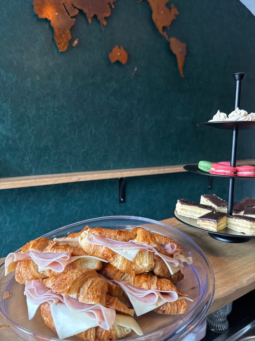café bar pražská 1 8