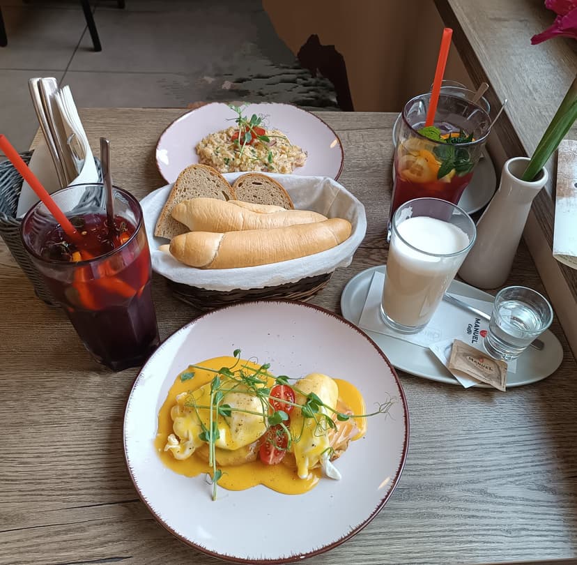Cafe Demaris 3