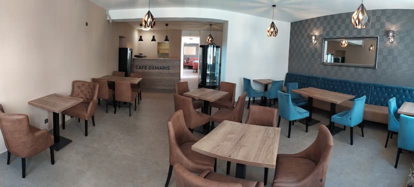 Cafe Demaris 10