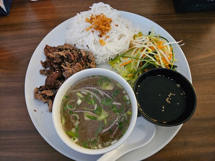 GAO VIÊT - Restaurace a sushi bar 5