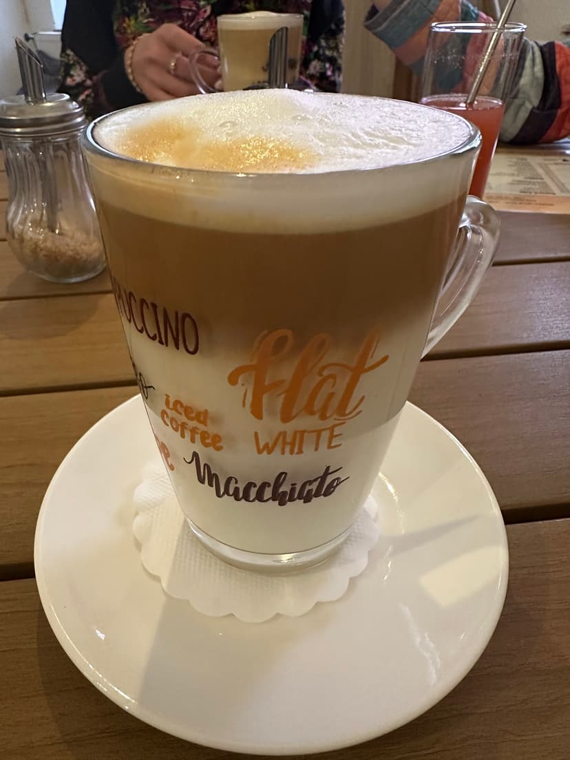 Kočičí kavárna / Cat Cafe / Katzencafé 2