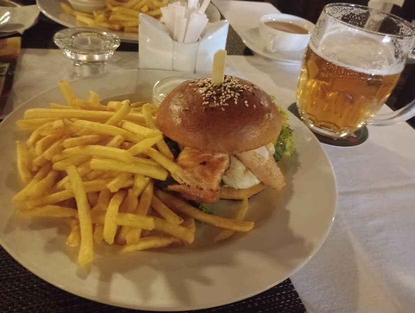 Restaurace a music bar Pod Hradem 4