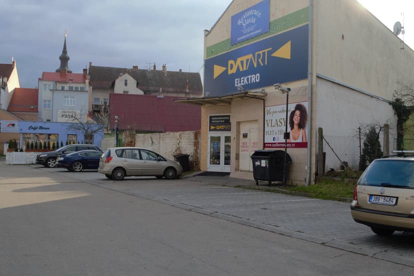 Samoobslužná restaurace Slávia 4