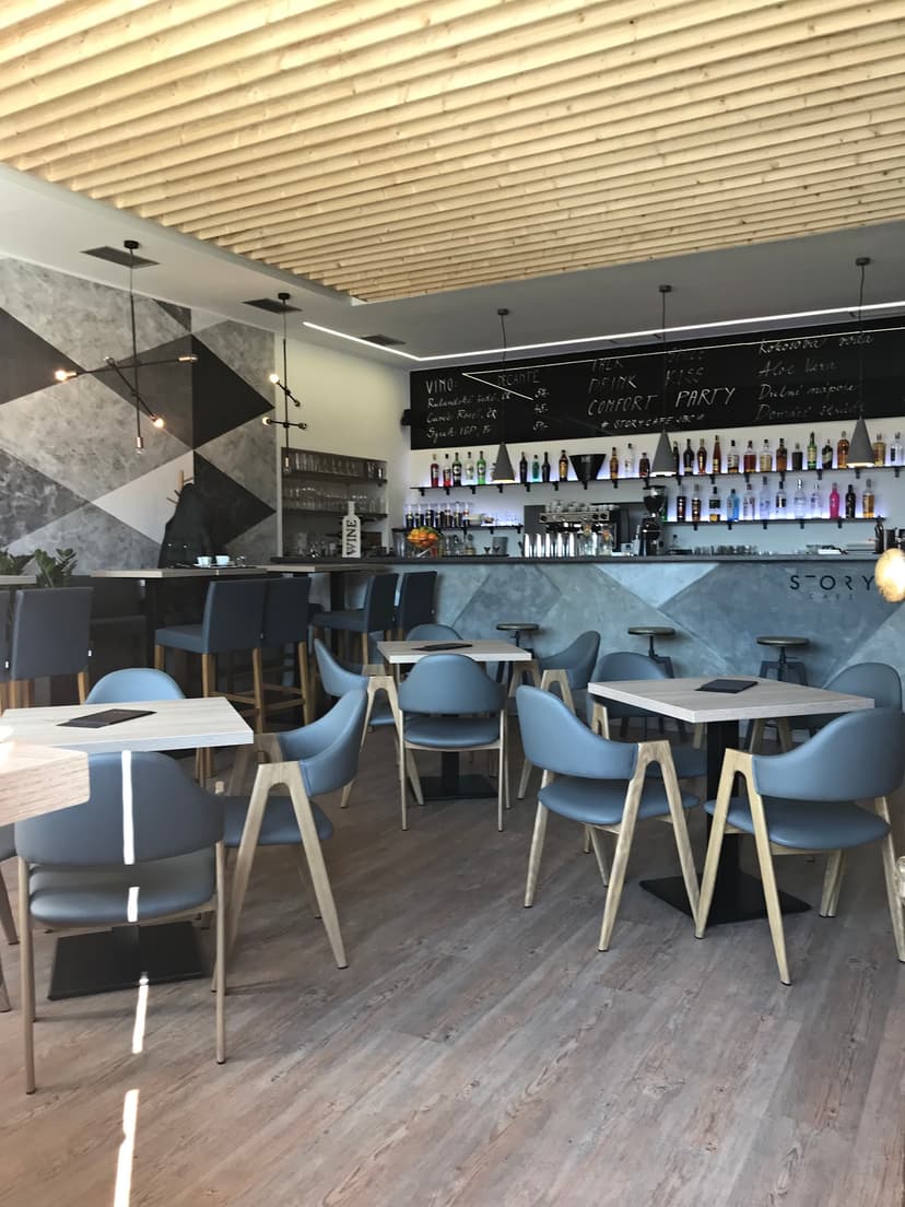 Story cafe 10