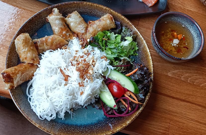 VietHoshi Restaurace - Sushi Bar 3
