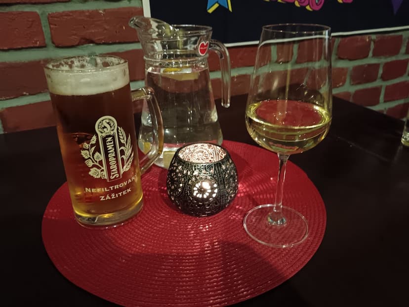 Vinárna s galerií U Lucifera 3
