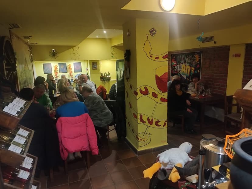 Vinárna s galerií U Lucifera 2