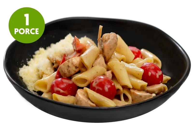 Těstoviny penne s hříbkovým krémem a čerstvou zeleninou (set k přípravě hotového jídla)