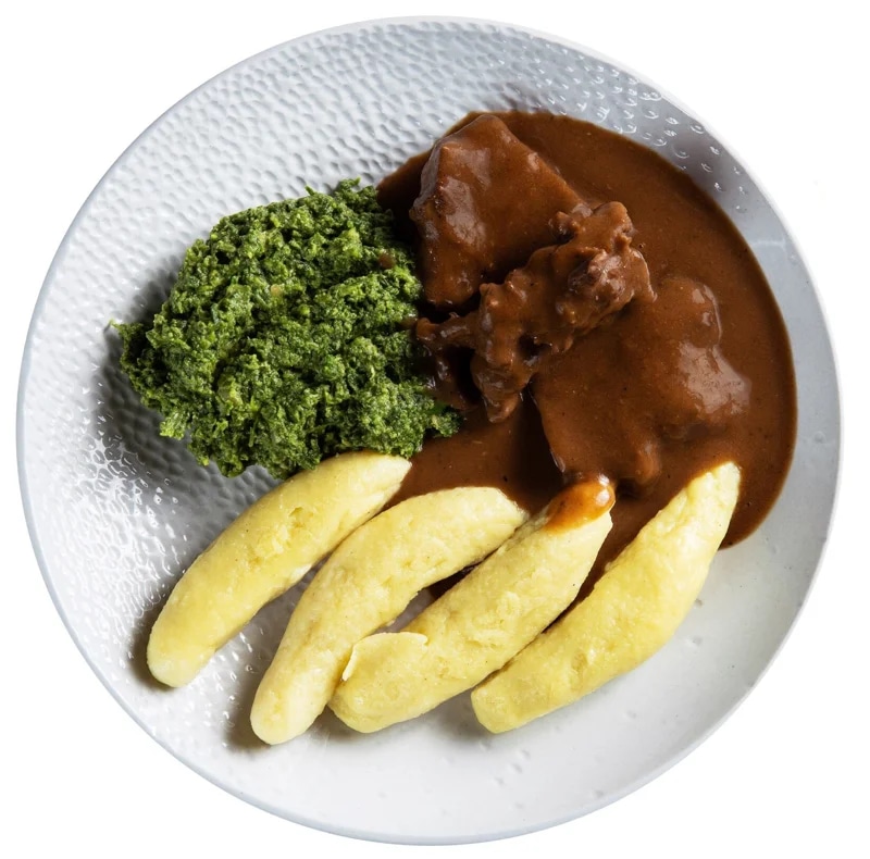 Hovězí na česneku se špenátem a bramborovými špalíky od Petra Bureše