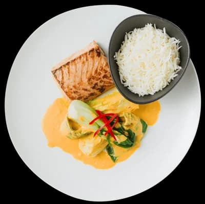 Balanced food Losos v miso omáčce, pak choi na curry s kokosovým mlékem a basmati rýže ze Zátiší