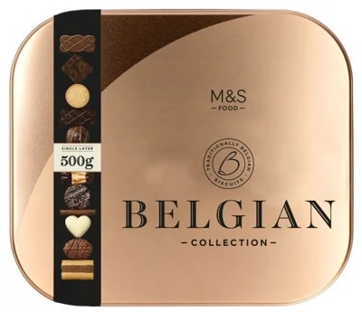 Marks & Spencer Kolekce sušenek s hořkou, mléčnou a bílou čokoládou