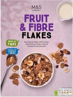 Marks & Spencer Pšeničné lupínky s přidanými pšeničnými otrubami se sušeným ovocem a ořechy