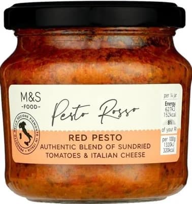 Marks and Spencer Rajčatové pesto s extra panenským olivovým olejem, sušenými rajčaty a italským sýrem