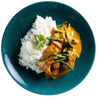 Kuřecí kari se zelenými fazolkami a rýže basmati od Mahavira Kanswala