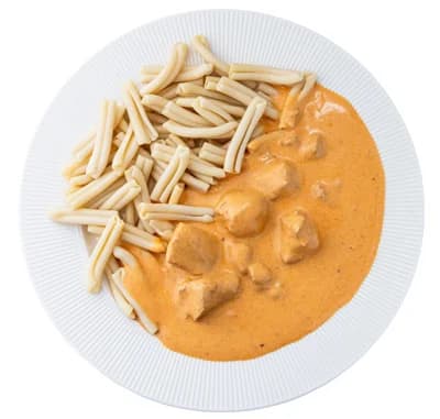 Rohlik.cz Kuřecí paprikáš s těstovinami