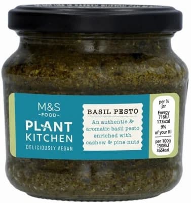Marks & Spencer Bazalkové pesto s kešu ořechy, hrachovou bílkovinou a piniovými semínky