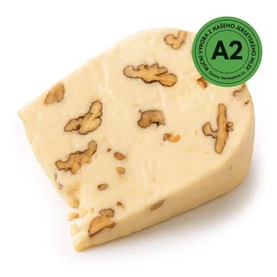 Farma Heřmanice Polotvrdý přírodní sýr s vlašskými ořechy z A2 mléka