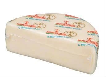 Provolone Dolce sýr výkroj chlaz. váž. cca 1 kg