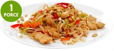 Pad thai nudle s kuřecím masem a čerstvou zeleninou (set k přípravě hotového jídla)