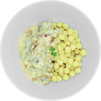 Pappudia Gnocchi s kuřecím masem, smetanovou omáčkou a sušenými rajčaty