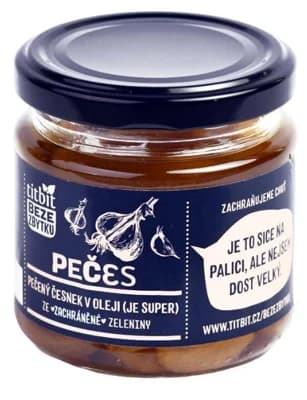 Beze zbytku Pečes pečený česnek v oleji