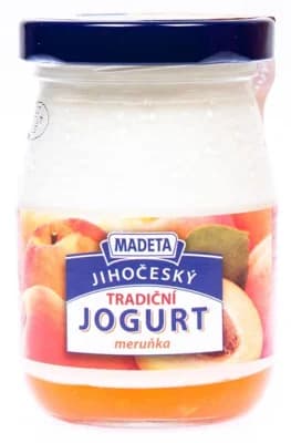 Madeta Jogurt ve skle meruňka