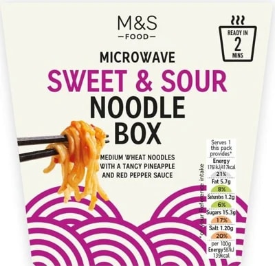 Marks & Spencer Instantní pšeničné nudle se sladkokyselou omáčkou