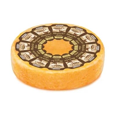 MADETA Blaťácké zlato sýr s vlašskými ořechy 48% chlaz. váž. cca 1,