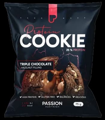 Passion Nutrition Plněná proteinová cookie s třemi druhy čokolády a lískooříškovou náplní