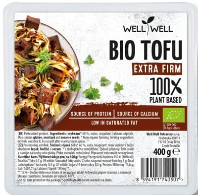 Well Well BIO tofu tvrdé v kelímku s vodou