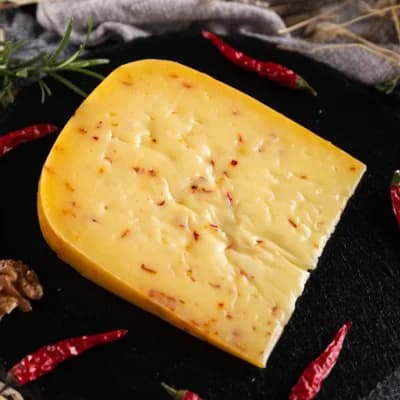 Authentic Farmářská Gouda semi-mature s chilli