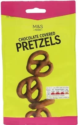 Marks & Spencer Solené pšeničné preclíky v mléčné čokoládě