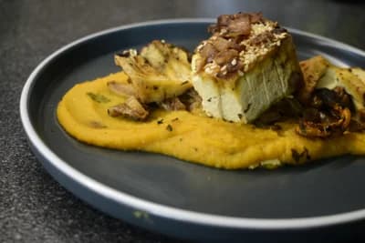 Veganský pokrm plný bílkovin
